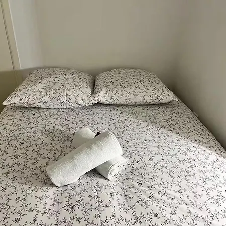 Pilori 2 Pers, Separate Bedroom, Tv Wifi * Nantes