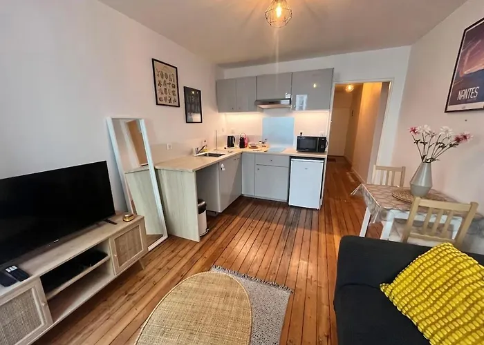 Pilori 2 Pers, Separate Bedroom, Tv Wifi Apartamento Nantes